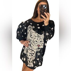 Rare Vintage 1980’s Black Sequin White Snow Leopard Design onesize dress